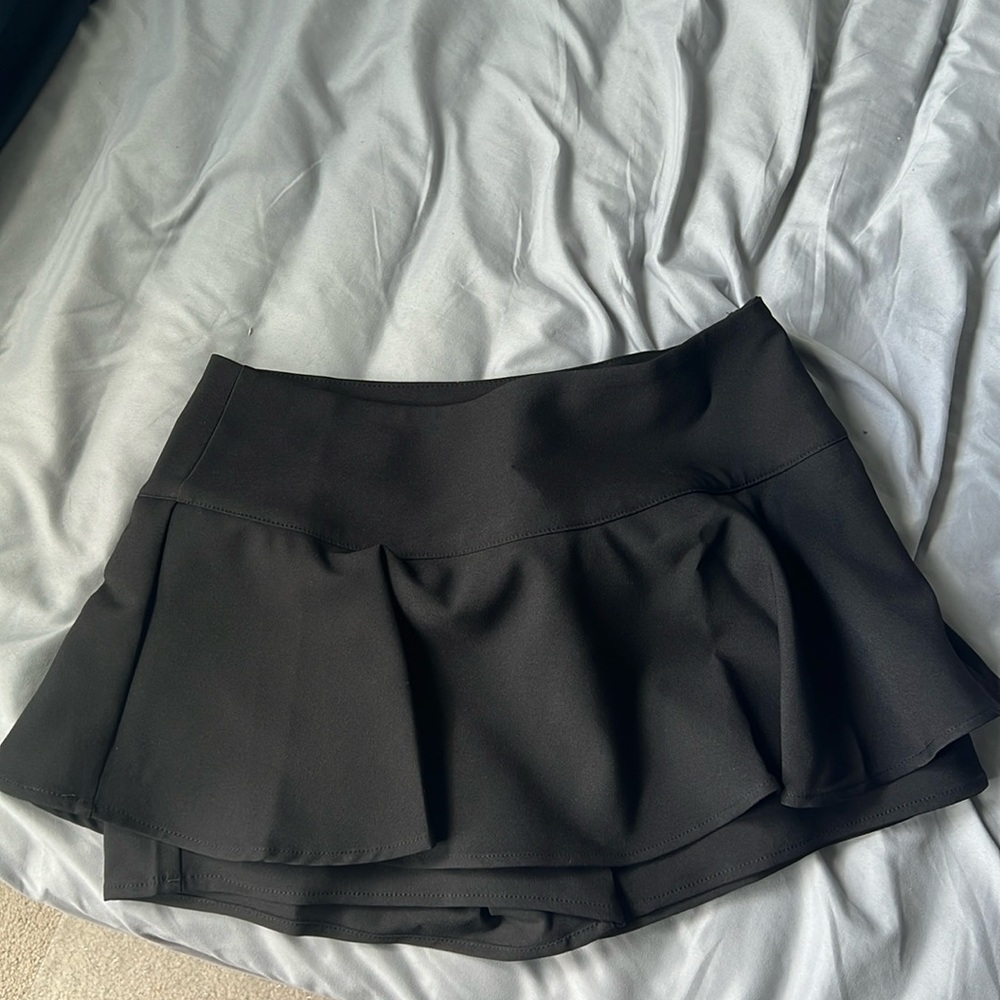 Black mini skort